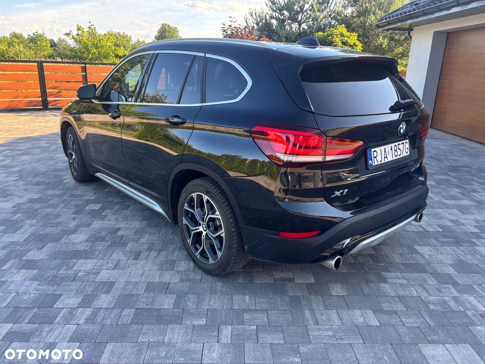 BMW X1 xDrive25i xLine - 4