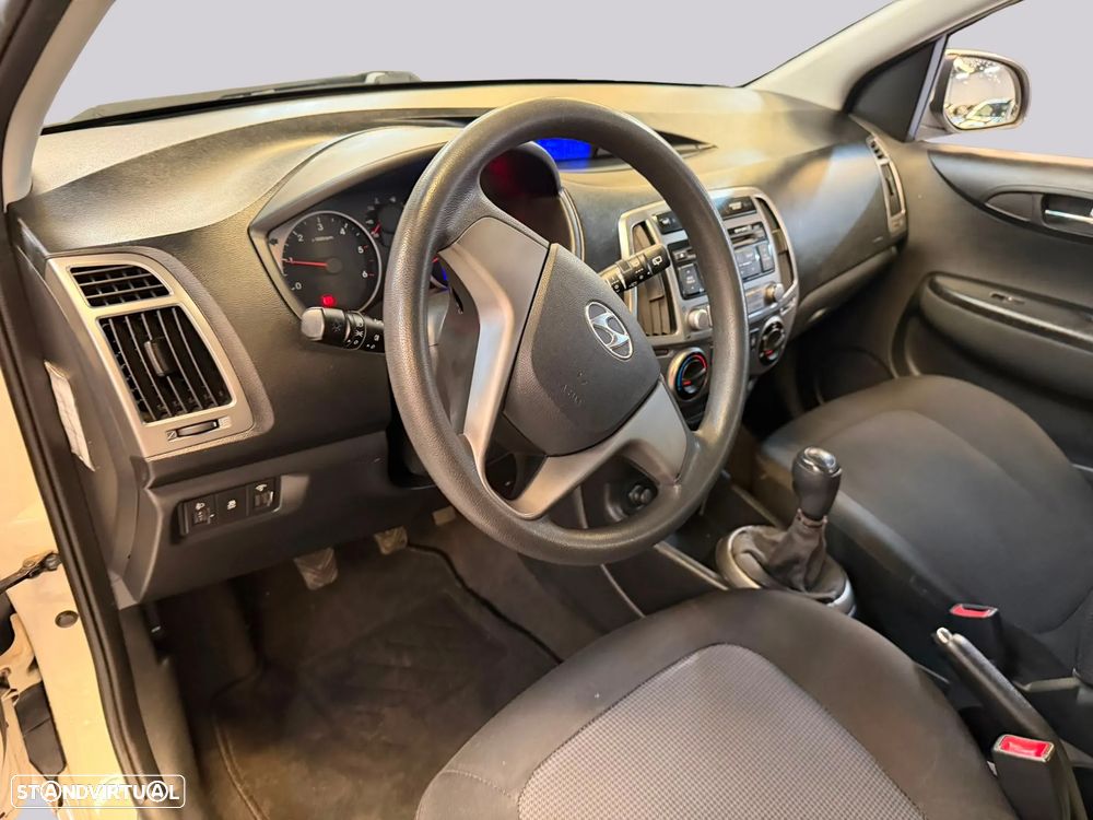 Hyundai i20 - 14
