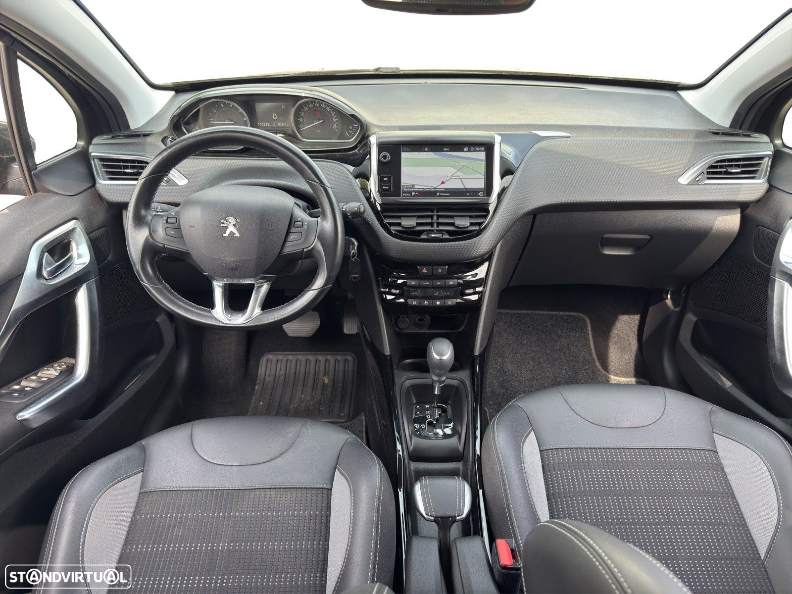 Peugeot 2008 1.2 PureTech Allure EAT6 - 8