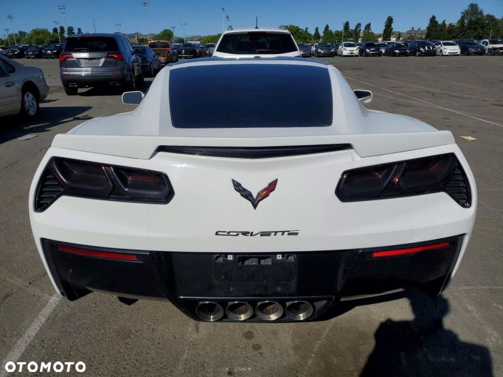 Chevrolet Corvette - 5