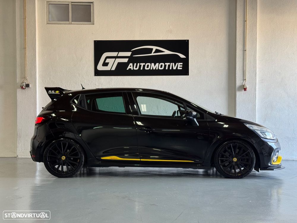 Renault Clio TCe 220 EDC R.S. Trophy - 8