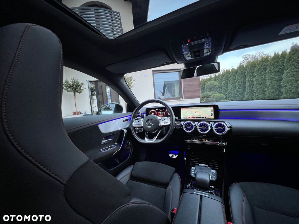 Mercedes-Benz CLA 250 4-Matic AMG Line 7G-DCT - 32