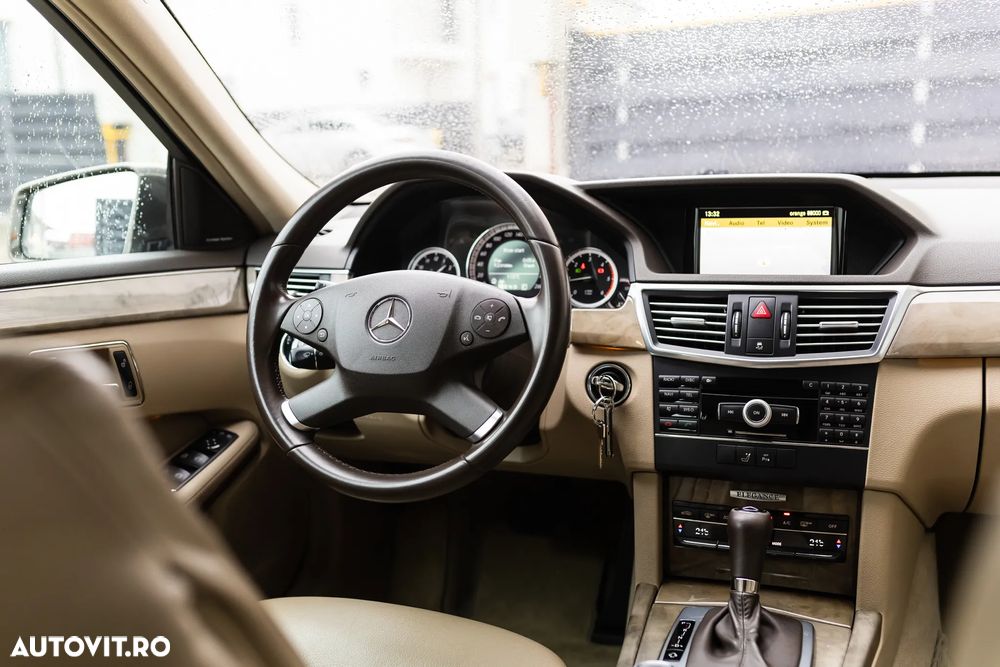 Mercedes-Benz E 250 T CDI DPF BlueEFFICIENCY Automatik Elegance - 15