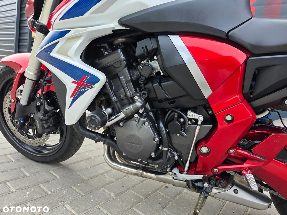 Honda CB - 11