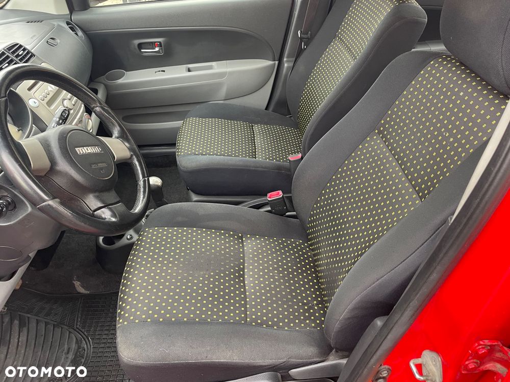 Daihatsu Sirion 1.3 - 10