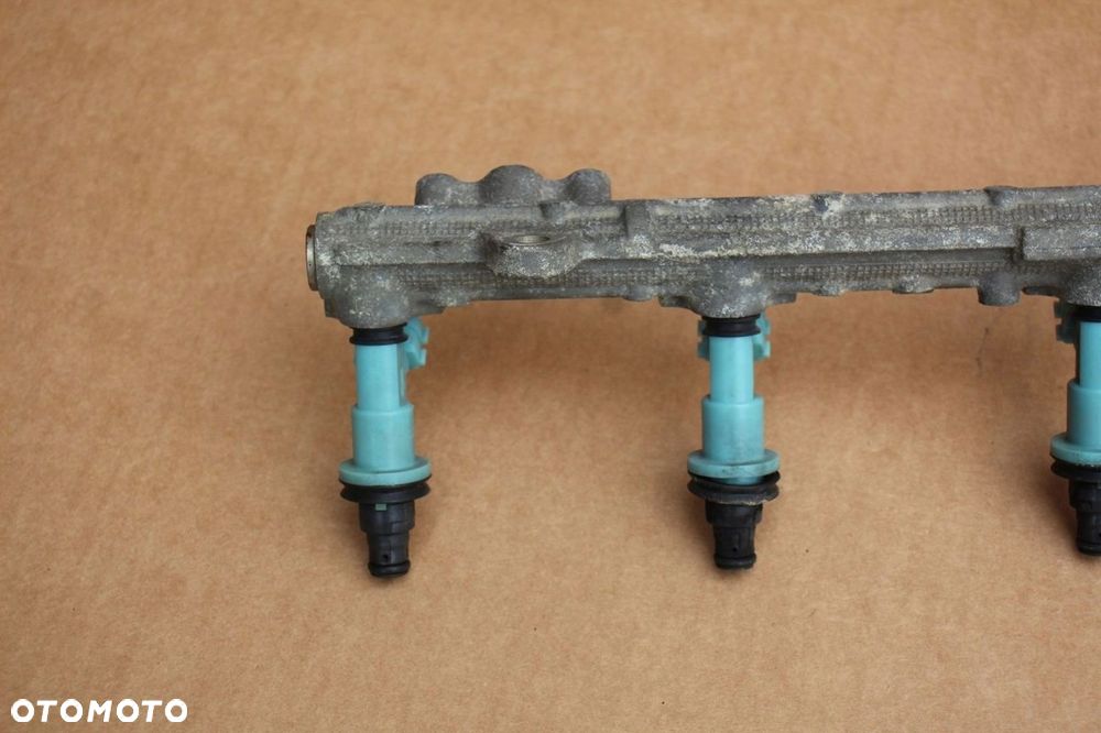 Listwa wtryskowa wtryskiwacze LEXUS GS300 TOYOTA SUPRA 3.0 2jz GE - 4
