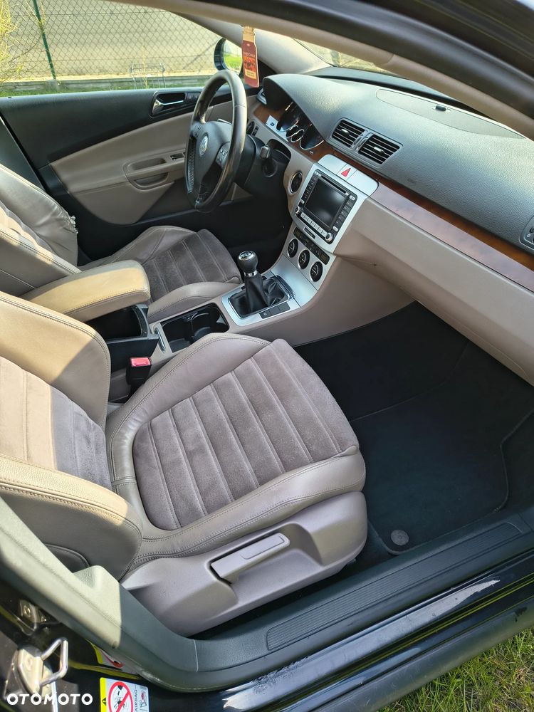 Volkswagen Passat 2.0 TDI DPF Comfortline - 10