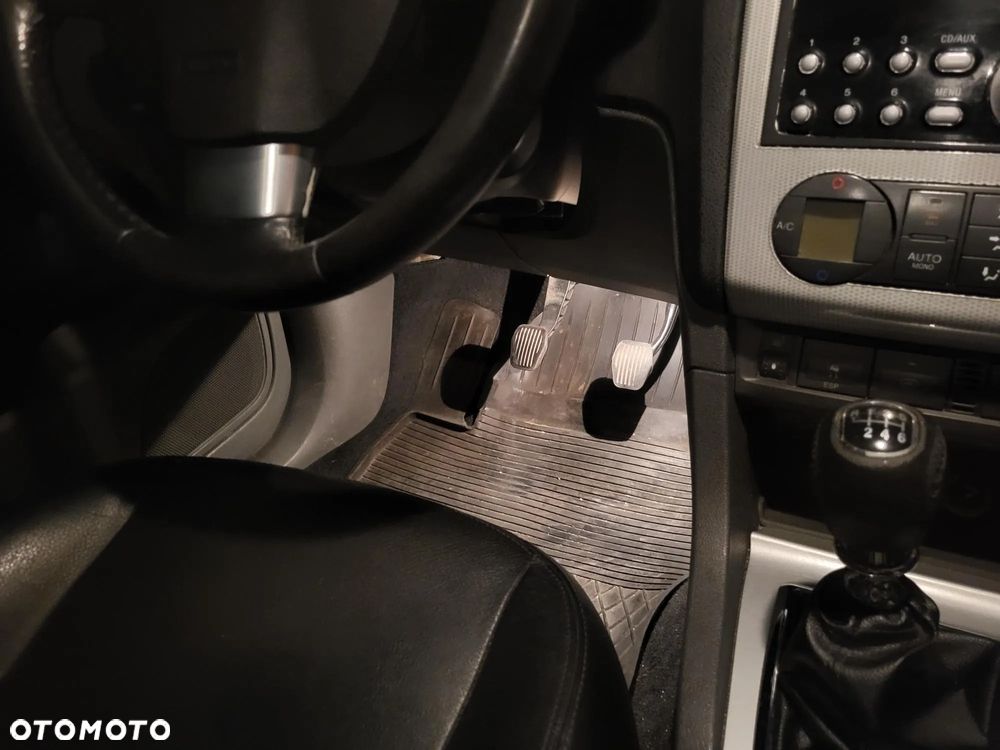 Ford Focus 2.0 TDCi DPF Titanium - 17
