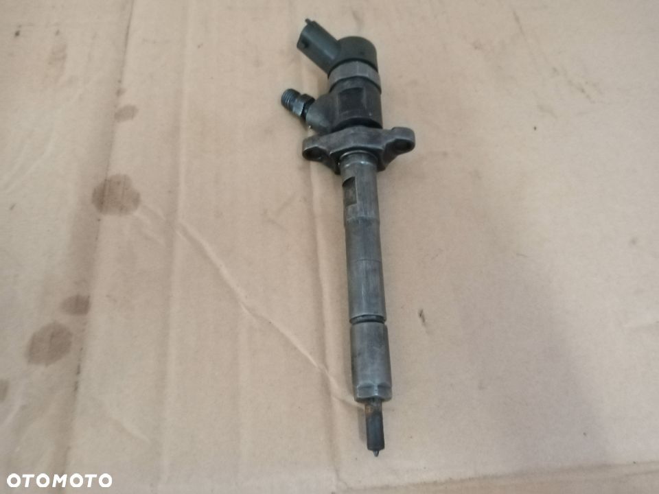 Wtryski wtryskiwacze Citroen Peugeot 1.6 HDI 0986435122 - 1