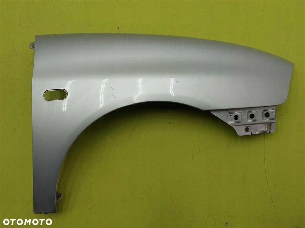 Błotnik przedni prawy Seat Ibiza III 2002-2008 LS7N - 1