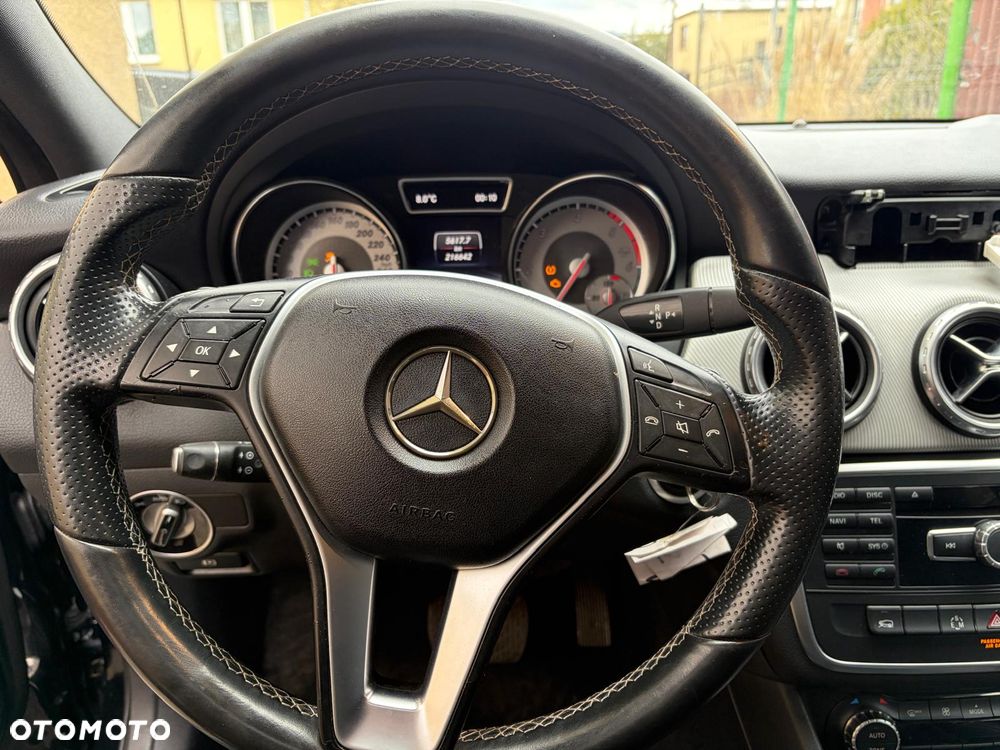 Mercedes-Benz GLA - 15