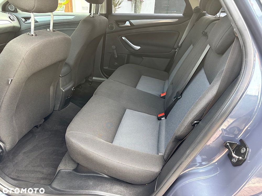 Ford Mondeo 2.0 TDCi Titanium - 24