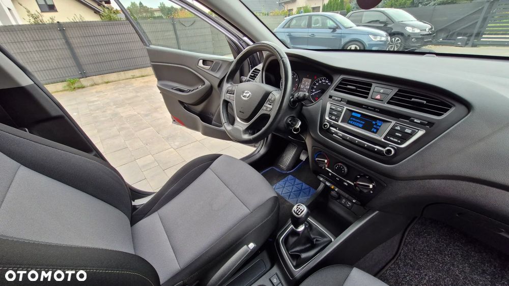 Hyundai i20 1.2 Trend - 8
