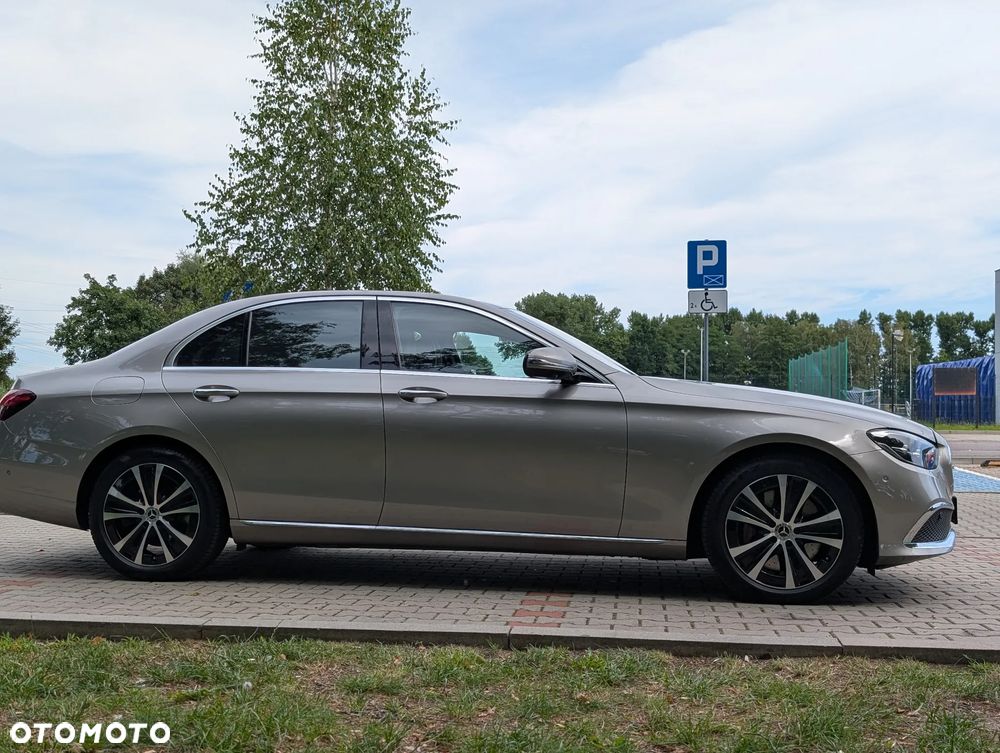 Mercedes-Benz Klasa E 400 d 4-Matic Exclusive - 4