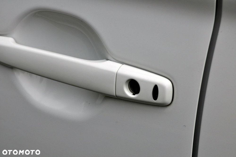 Mitsubishi Outlander - 17