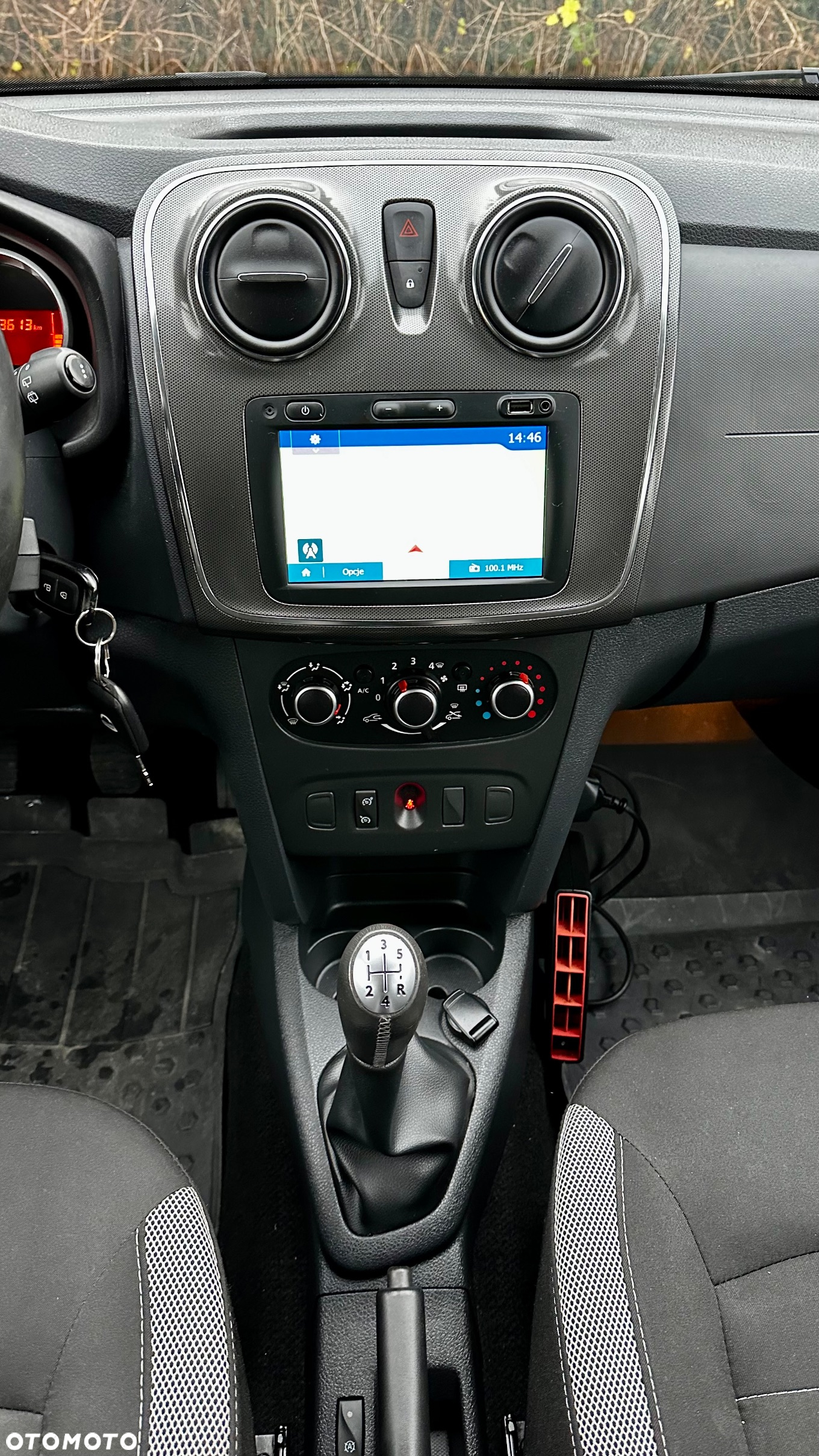 Dacia Sandero Stepway TCe 90 Prestige - 27