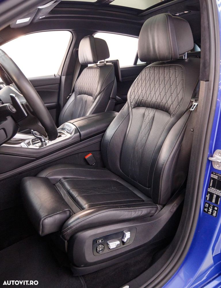 BMW X6 M M50i - 12