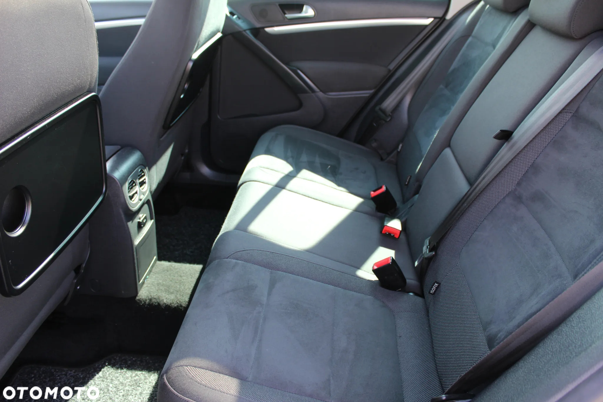 Volkswagen Tiguan 1.4 TSI Perfectline - 11