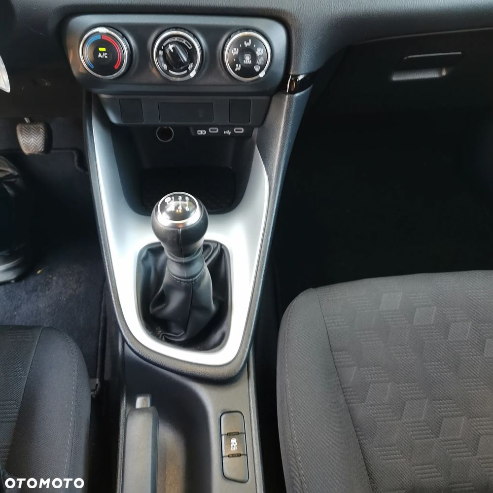 Toyota Yaris 1.5 Comfort - 23