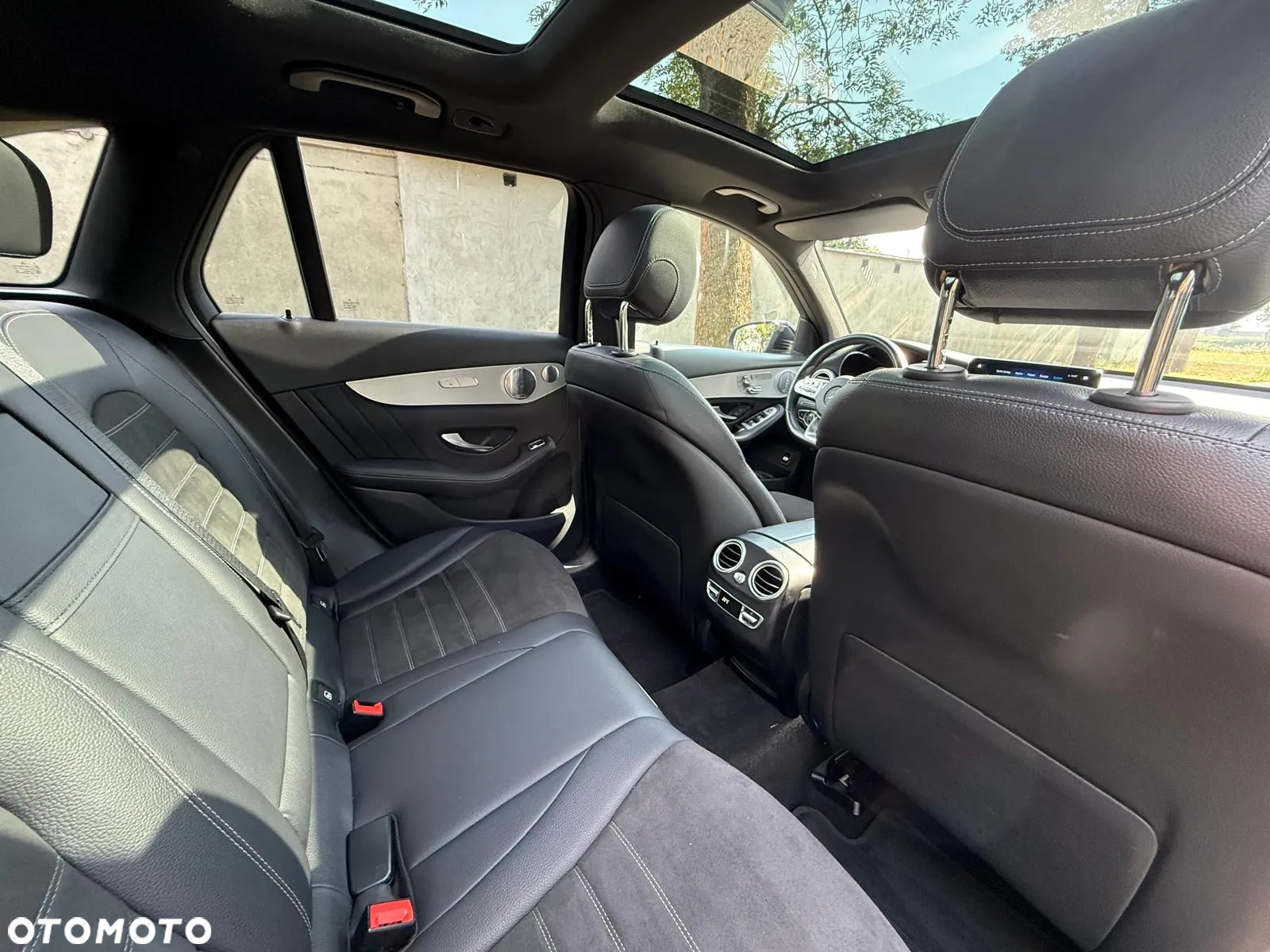 Mercedes-Benz GLC 300 d 4Matic 9G-TRONIC AMG Line - 8