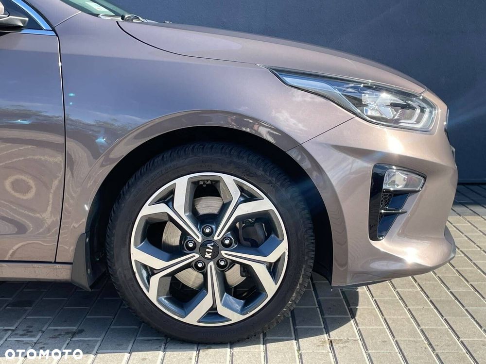 Kia Ceed 1.4 T-GDI L Business Line DCT - 16