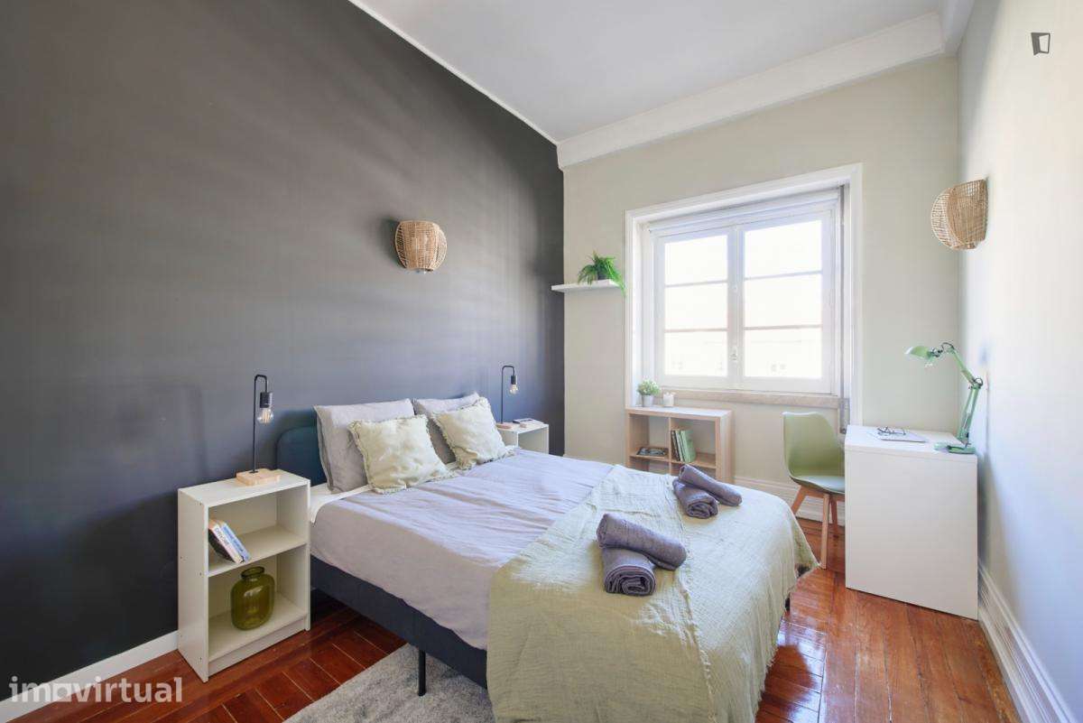 Quarto - localizado em Marquês de Pombal Lisbon - Grande imagem: 2/55