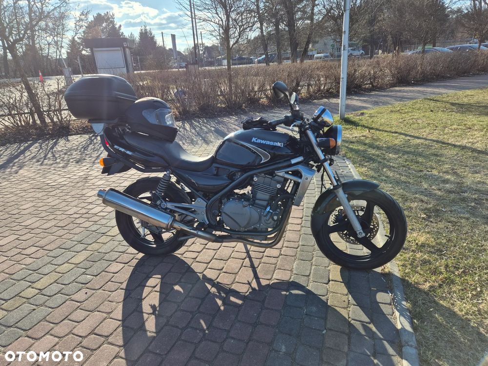 Kawasaki ER - 8