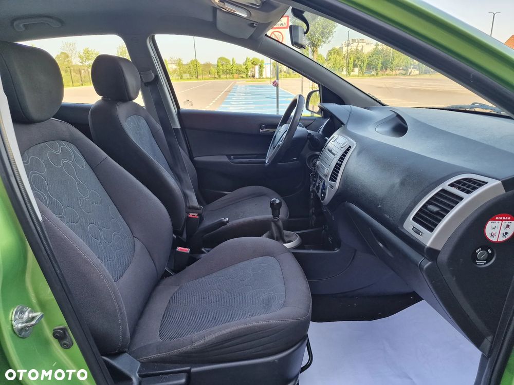 Hyundai i20 - 12