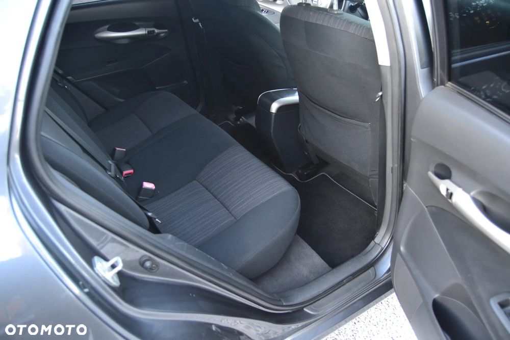Toyota Auris 2.0 D-4D Sol - 22