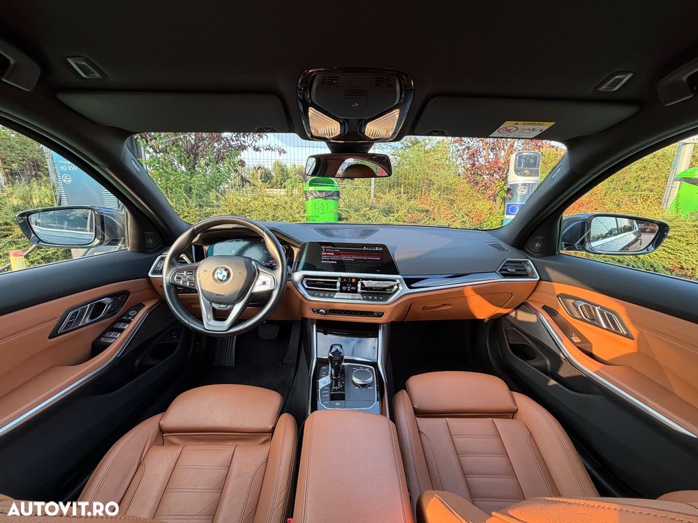 BMW Seria 3 330i xDrive AT - 9