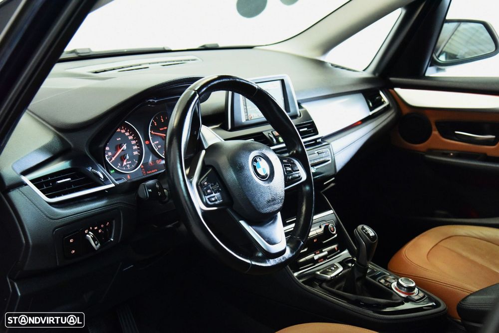 BMW 216 Active Tourer d Line Luxury - 19