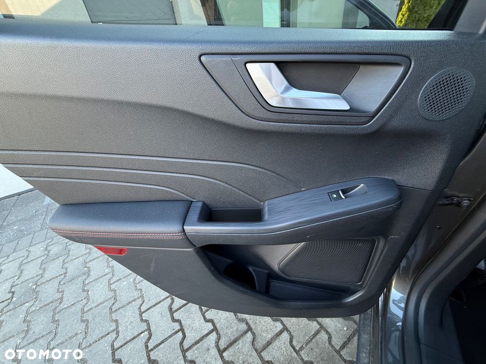 Ford Kuga 2.0 EcoBlue Hybrid ST-LINE X - 31