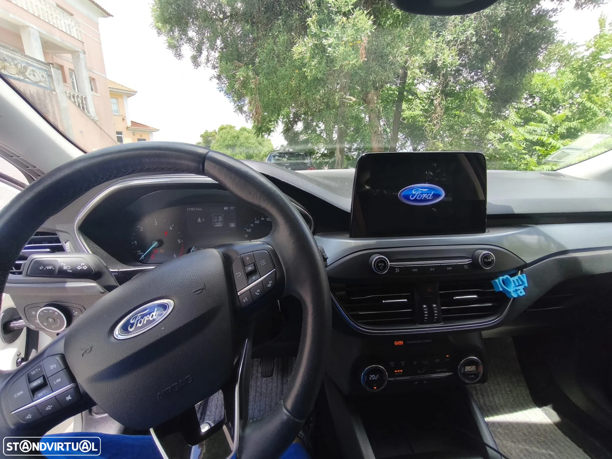 Ford Focus 1.5 TDCi EcoBlue Active - 4