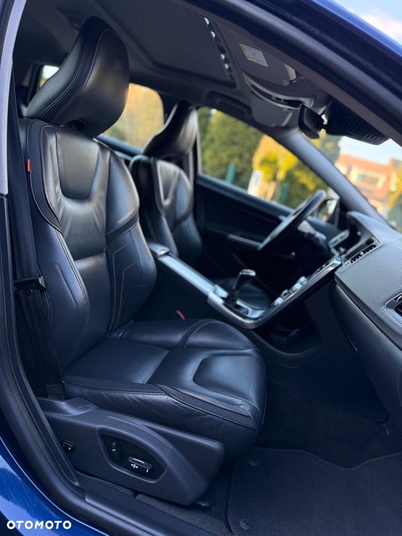 Volvo V60 D4 Ocean Race - 35