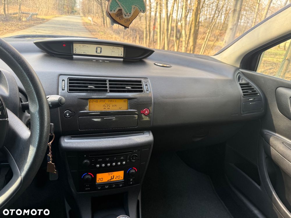 Citroën C4 1.6 16V VTS - 12
