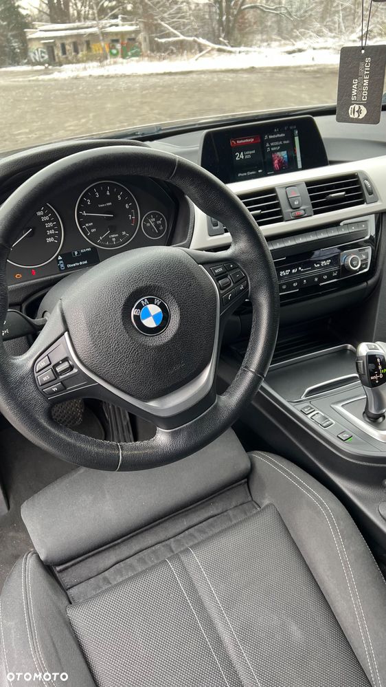 BMW Seria 3 318i Sport Line - 9