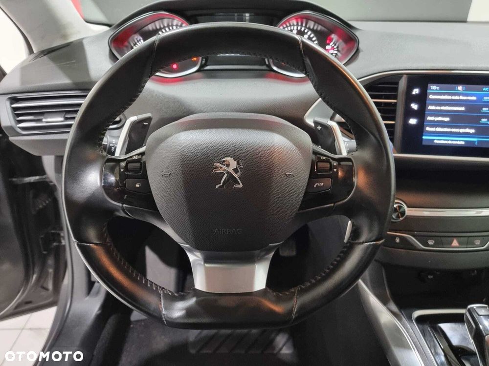Peugeot 308 - 24