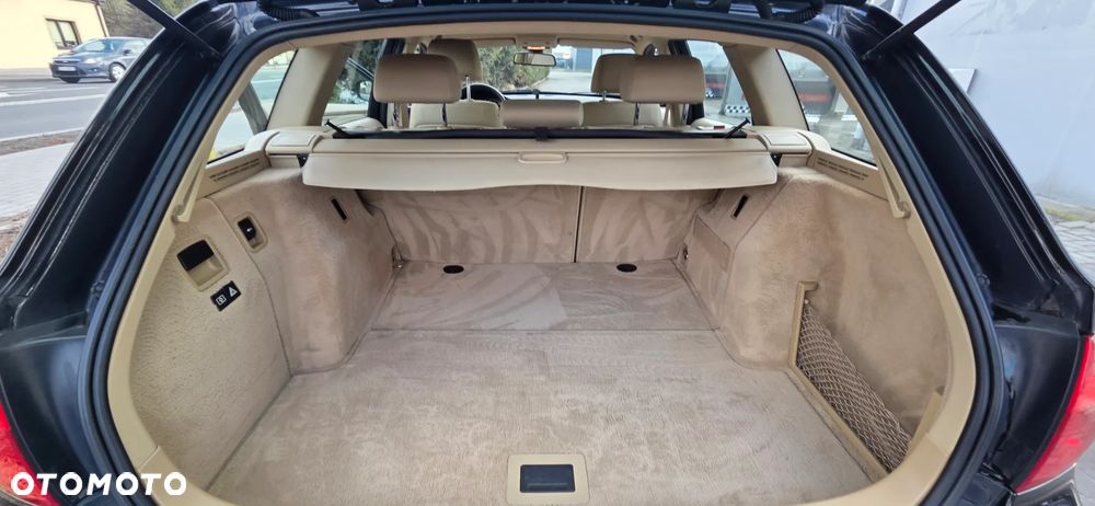 BMW Seria 3 318d DPF Edition Exclusive - 32