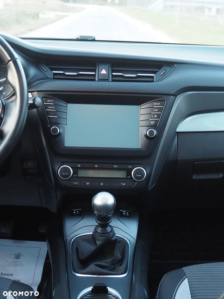 Toyota Avensis Touring Sports 2.0 D-4D Edition-S - 22