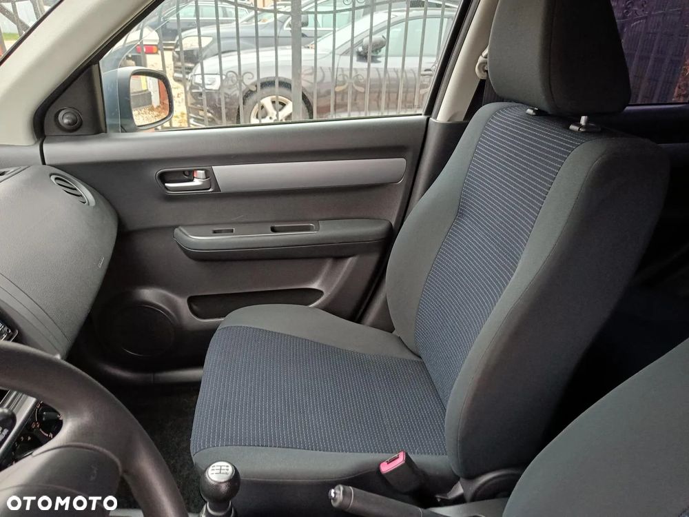 Suzuki Swift 1.3 Comfort - 25