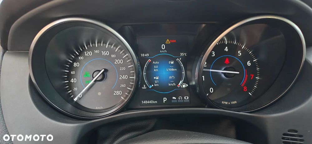 Jaguar XE - 2