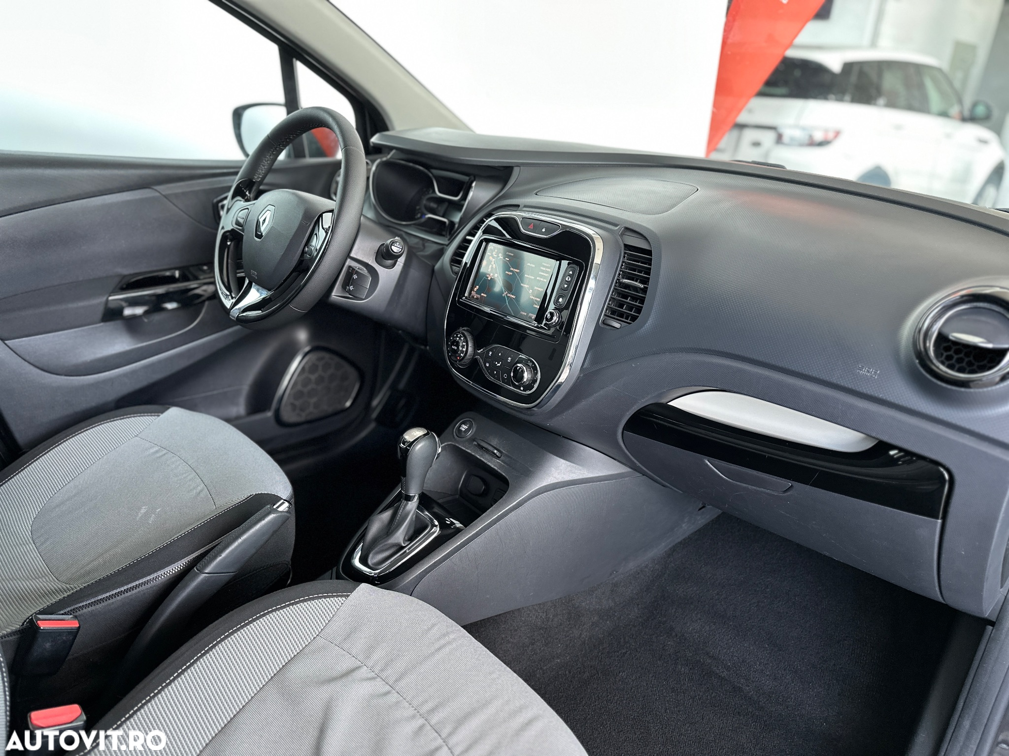 Renault Captur ENERGY dCi EDC Intens - 13