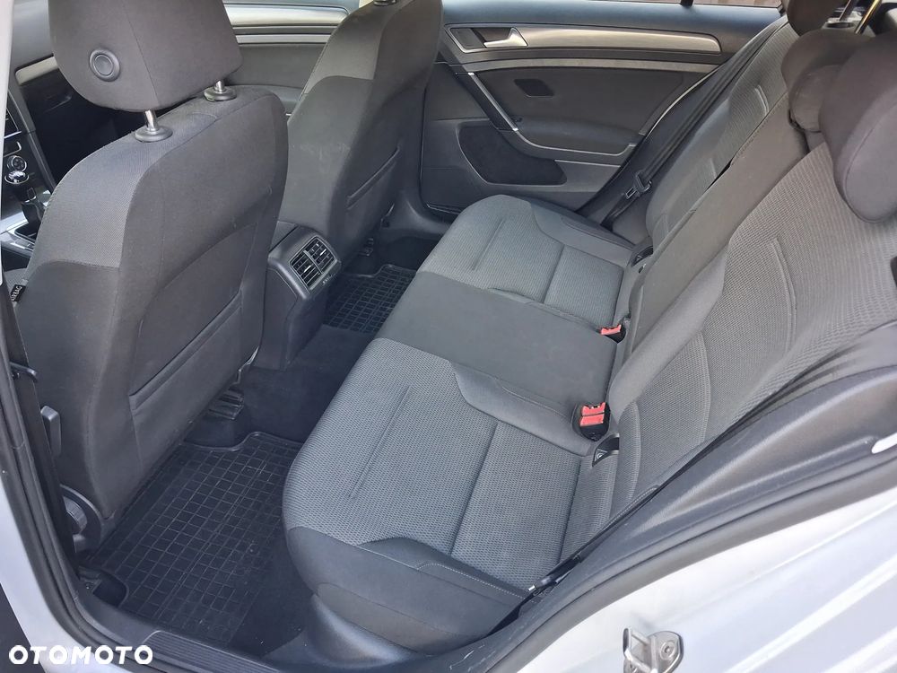 Volkswagen Golf 1.6 TDI BMT Comfortline - 12