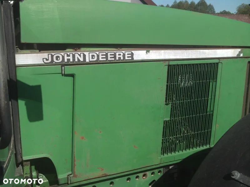 Panel boczny maski prawy tylny AL79778 John Deere 6910 - 1