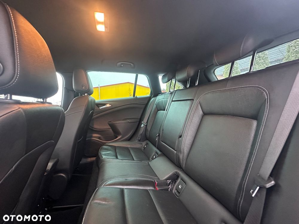 Opel Astra 1.6 Turbo Start/Stop Automatik Ultimate - 29