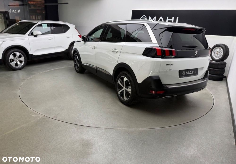 Peugeot 5008 - 9