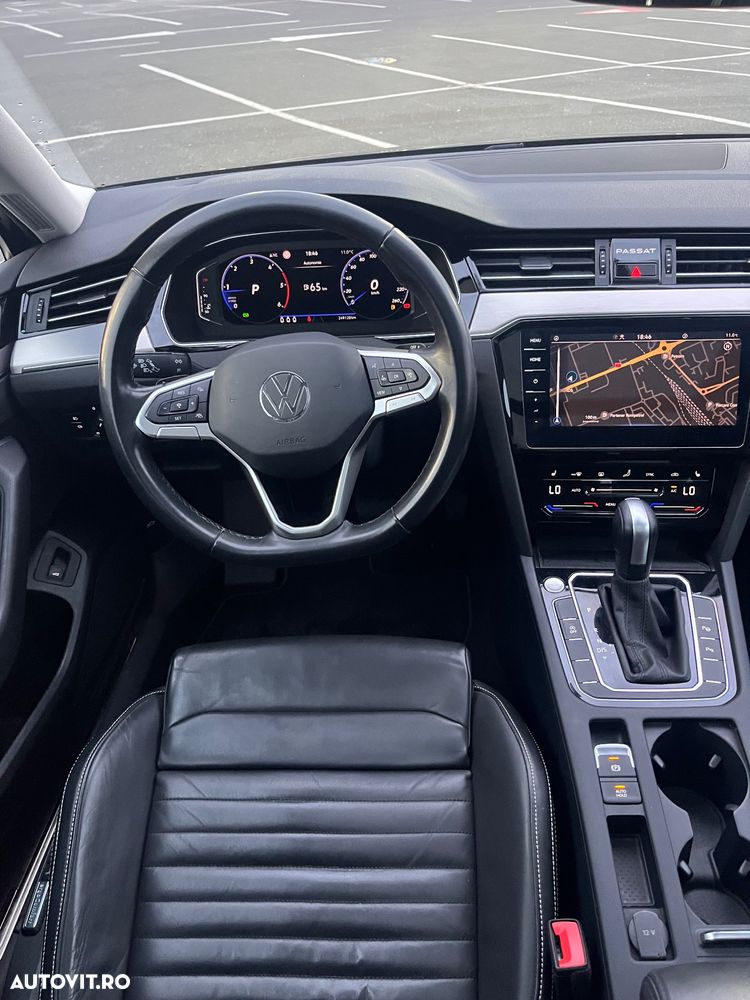 Volkswagen Passat 2.0 TDI SCR DSG Elegance - 12