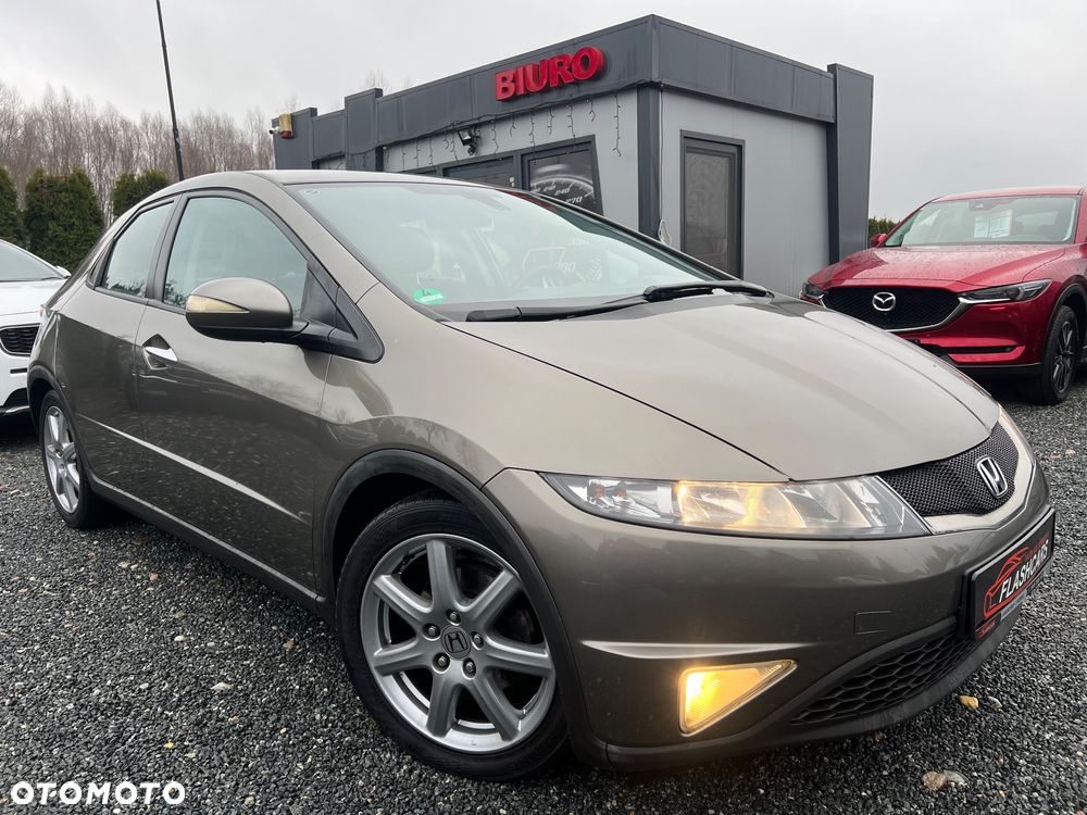 Honda Civic 1.8 Comfort - 1