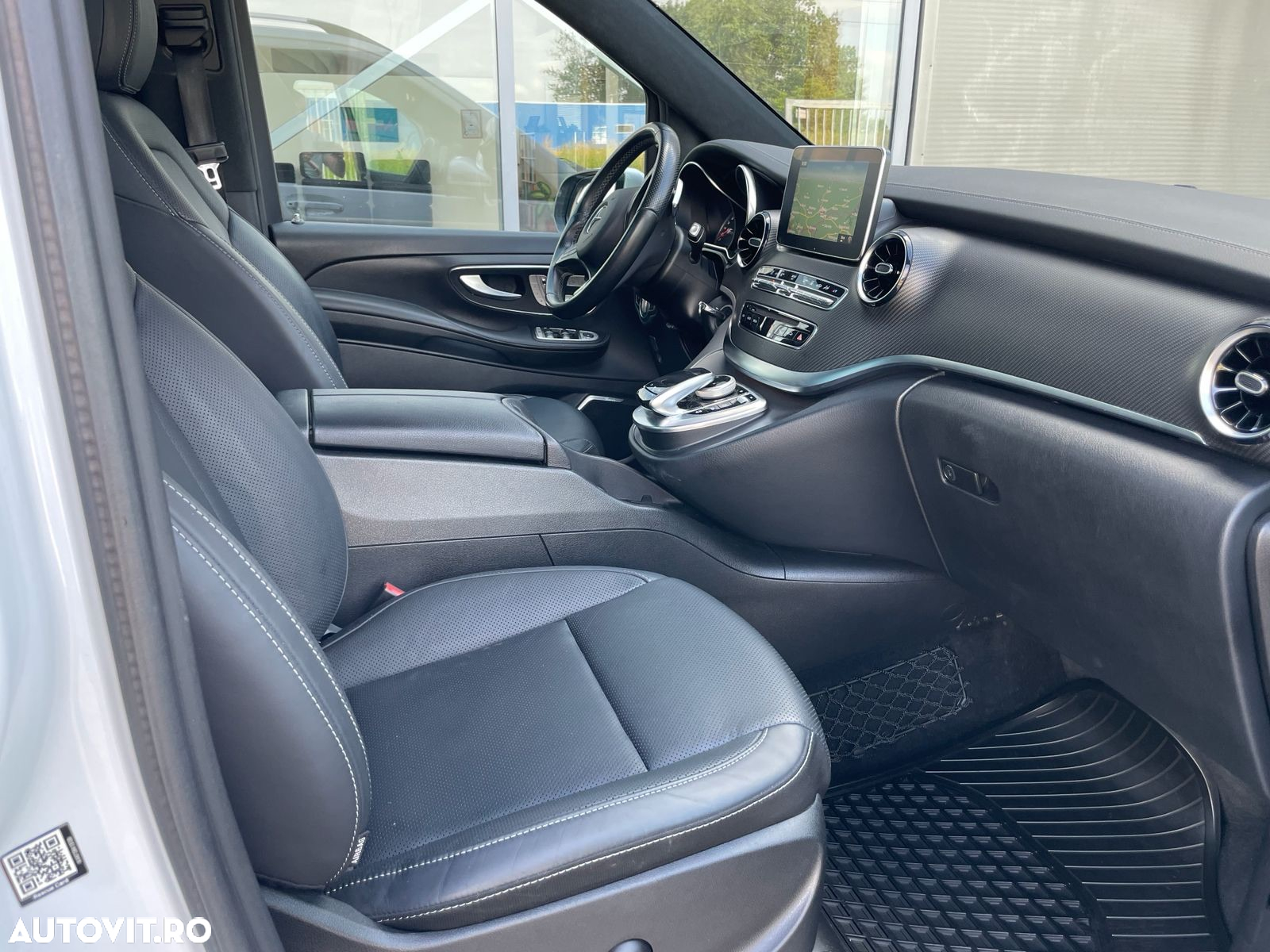 Mercedes-Benz V 300 d lang 4Matic 9G-TRONIC Exclusive - 36