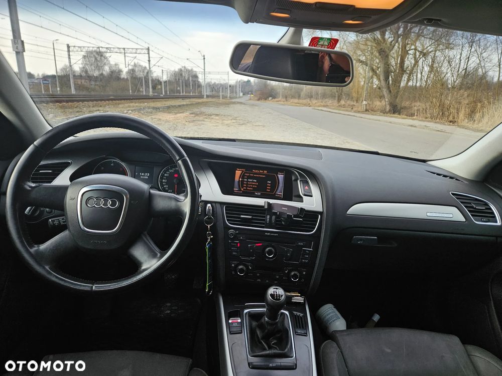 Audi A4 Avant - 9
